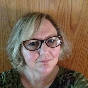 Meet your Posher, Debra